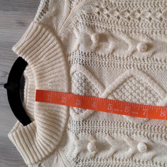 J. Crew Cable Knit Pom Pom Sweater Sz: XS NWT $98 - Picture 13 of 13